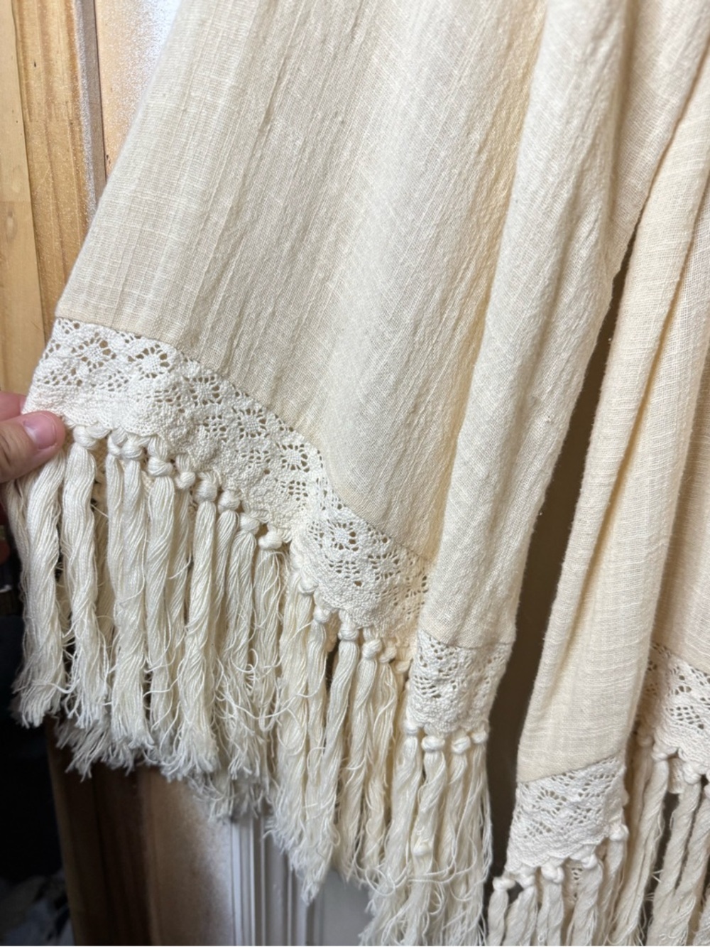 Ciel USA Cream-Colored Kimono Intricate Lace Detailing and Long Fringe Trim S/M - Picture 8 of 11